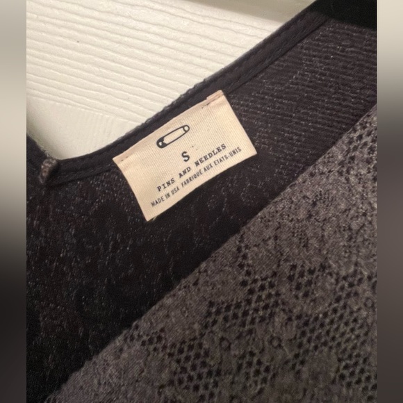 Urban Outfitters Pins and Needles Grey Short Dress - Picture 4 of 6